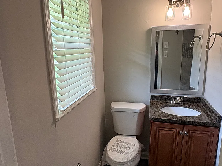 1262 Robert Ln — Photo 13