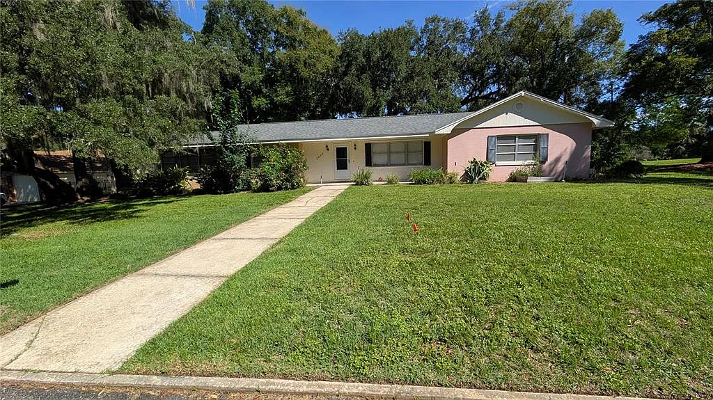3 bed, 2.5 bath, 1767 sqft, $1,995 — Photo 1