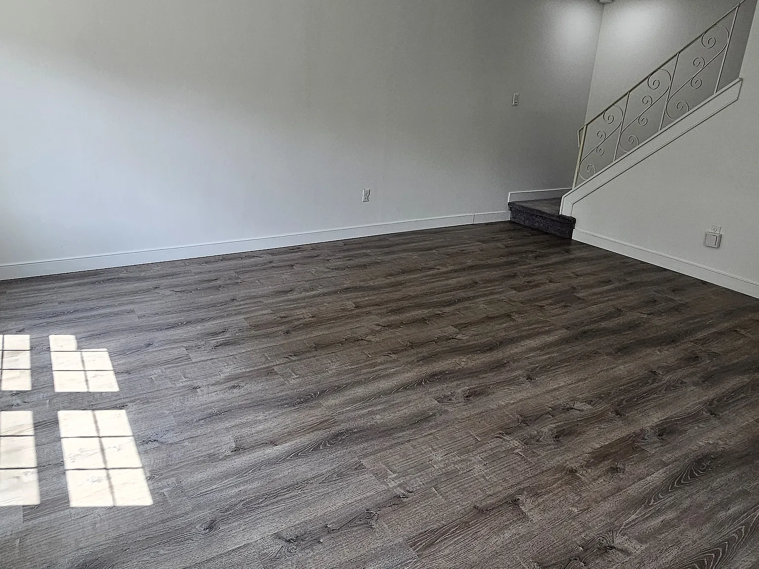 2 bed, 1056 sqft, $2,050 — Photo 2
