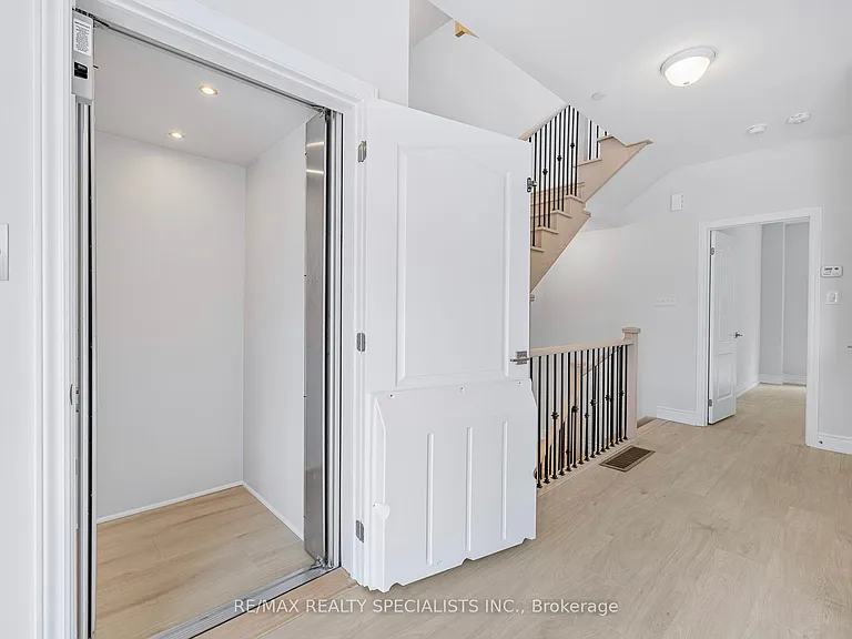 95 Marina Village Dr — Photo 18