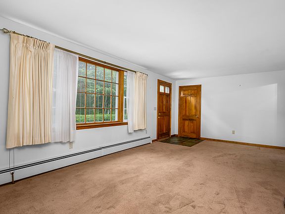 4th image of 68 Seminole Drive