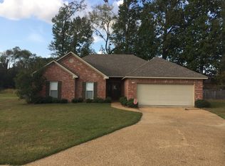 102 Nottoway Ct, Clinton, MS 39056
