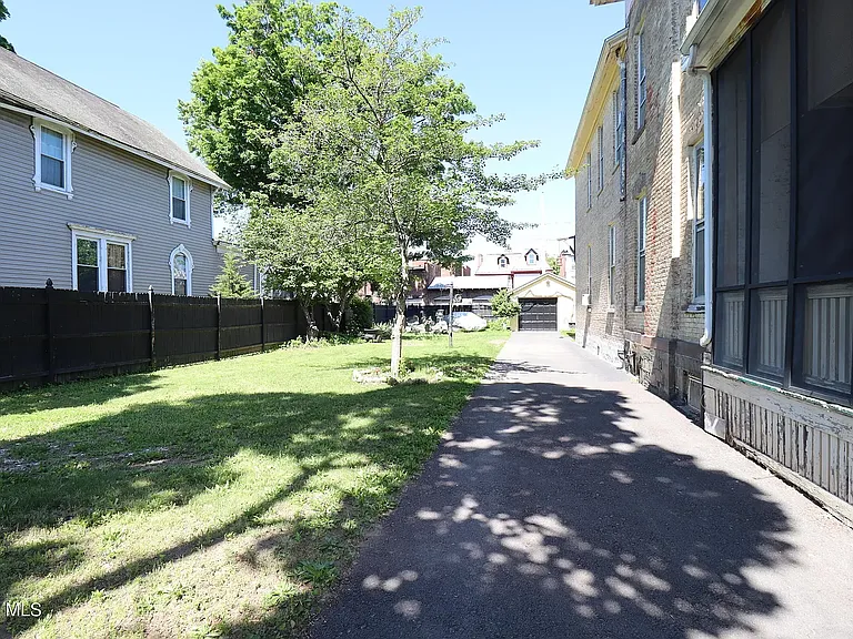 517 3rd Ave #2R — Photo 2