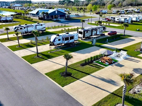 822 Vacation Cir #136, Foley, AL 36535