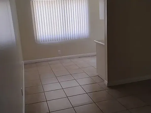 14652 Adams St APT 7, Midway City, CA 92655