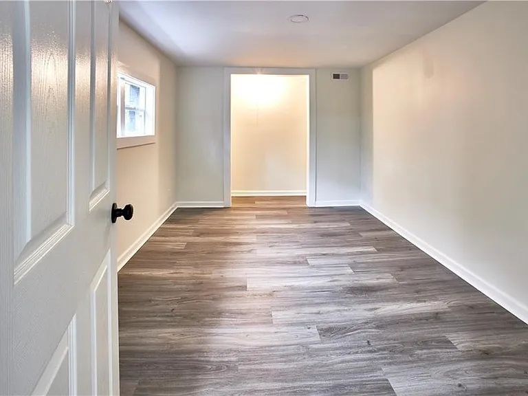 184 Scott St NW — Photo 18