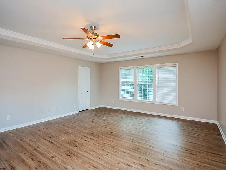 2408 Hyde Park Ct — Photo 11