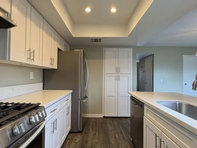 1013 W Linden St #11 — Photo 7