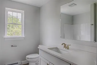 2 Thomas Dr — Photo 15