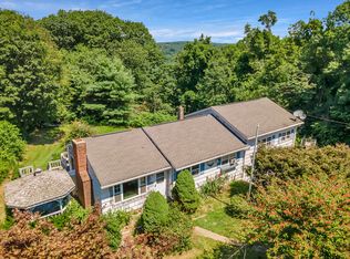 428 Skokorat Rd, Beacon Falls, CT 06403