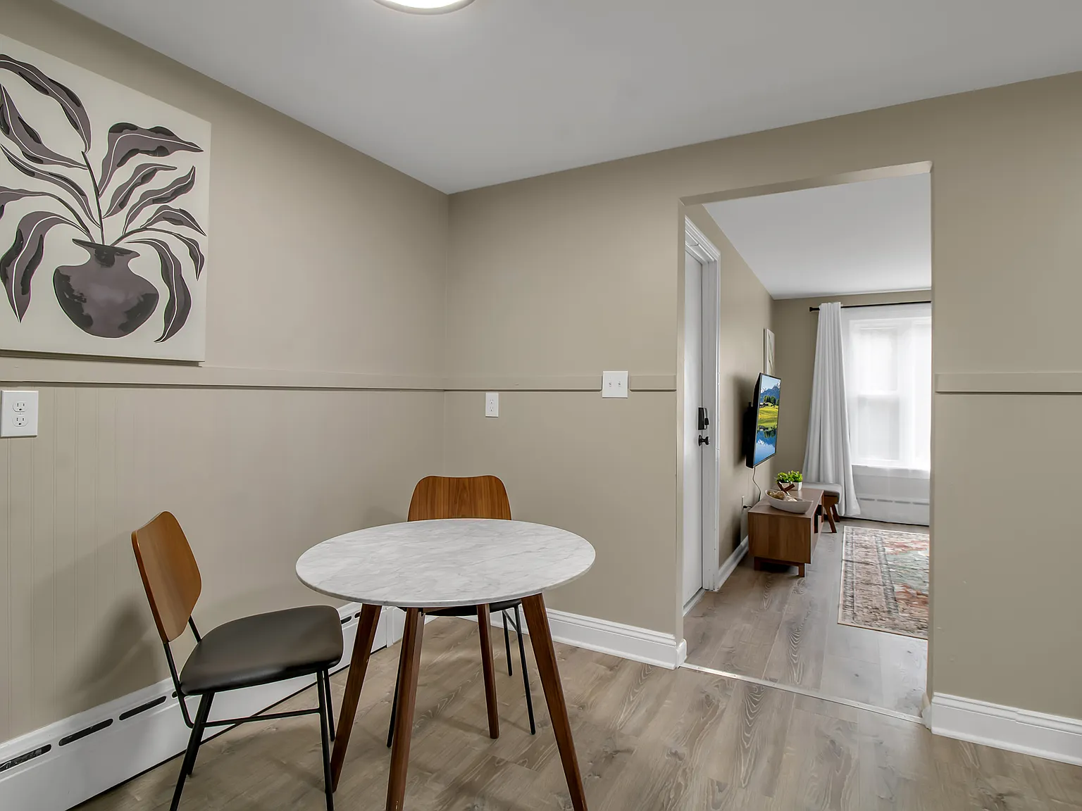 1540 Abbott Rd Unit 2 — Photo 2
