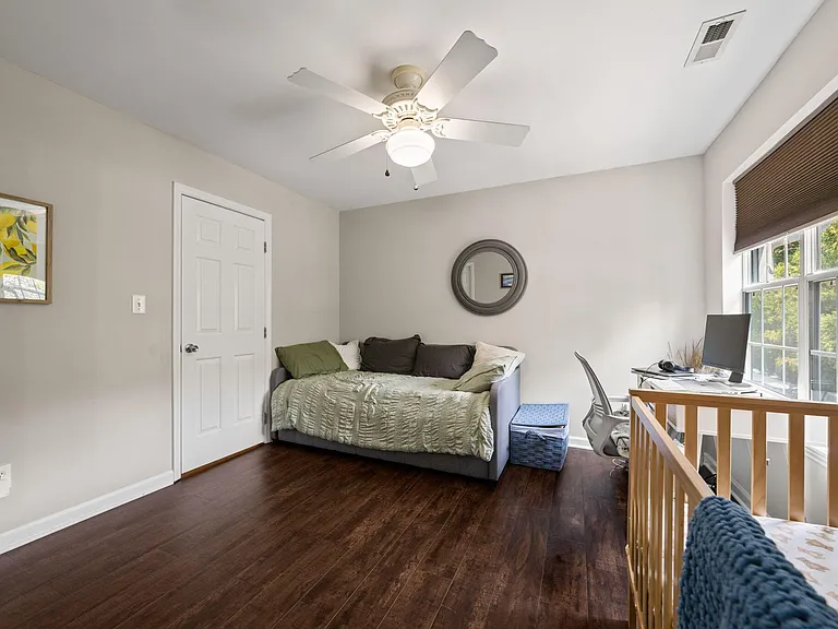 4323 Pine Springs Ct — Photo 22