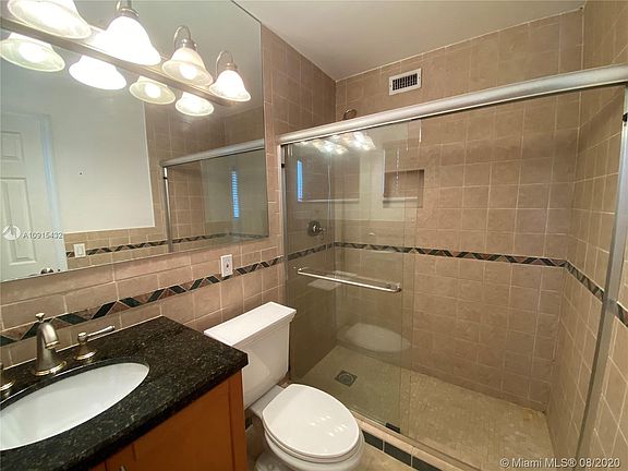 5th image of 3842 NE 171st St APT 3