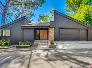 1608 Ina Dr, Glendale, CA 91206