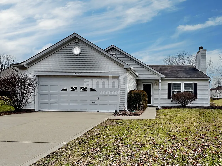 19354 Tradewinds Dr — Photo 1