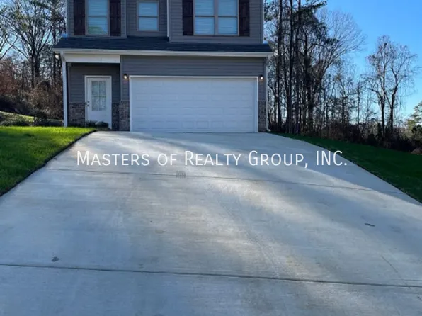 311 Buckhorn Cir, Weaver, AL 36277