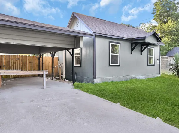 601 Booker T Washington St, Conroe, TX 77301