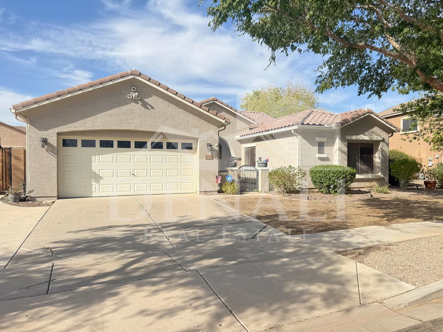 4 bed, 2.0 bath, 2348 sqft, $2,695 — Photo 3