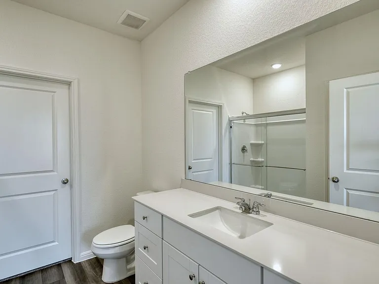 209 Stonebrook Dr — Photo 5