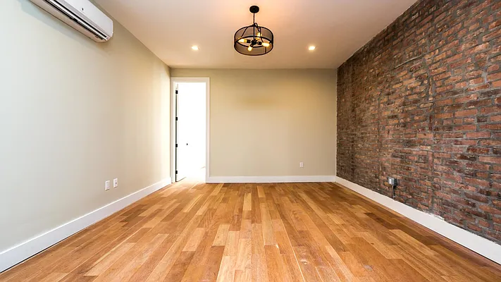 Rented by Nooklyn NYC LLC | media 11