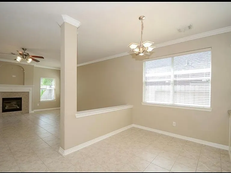 210 Riverway Bluff Ln — Photo 5