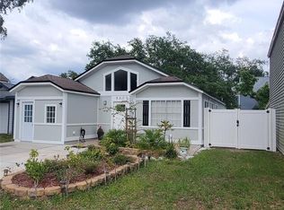 8207 Volusia Pl, Temple Terrace, FL 33637