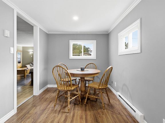 4th image of 8 Sylvan Ave