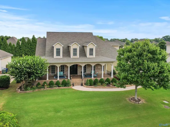 84 Lake Forest Blvd SW, Huntsville, AL 35824