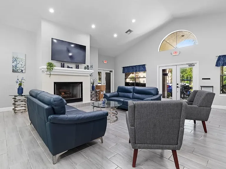 3008 Parkway Blvd #301 — Photo 8