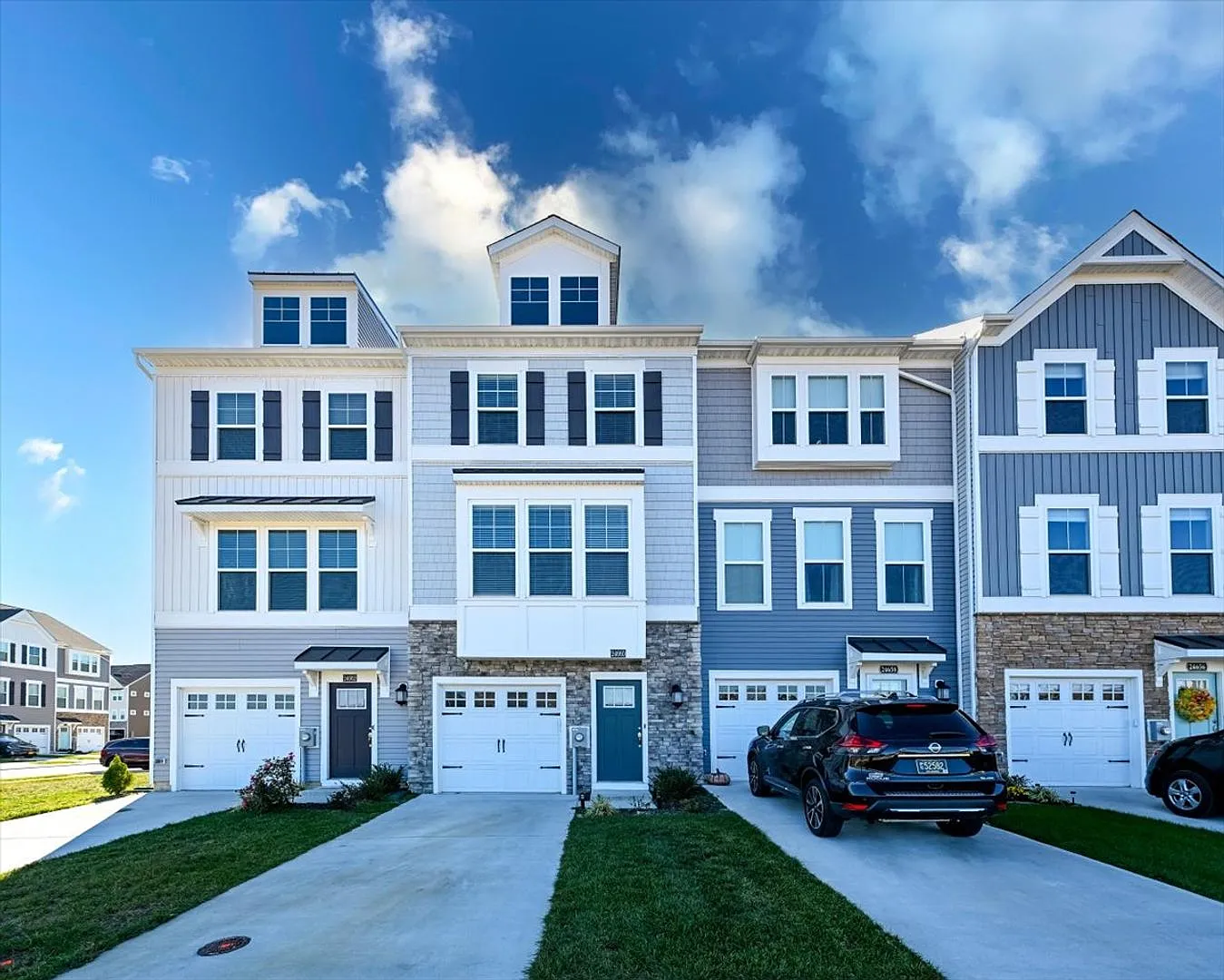 Plantation Lakes Townhome | $2,195/Month | 3 Bedrooms + Resort-Style Amenities — Photo 1