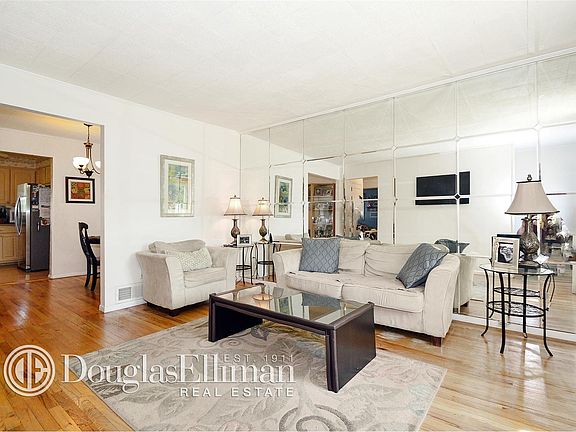 5th image of 1020 Mirabelle Ave