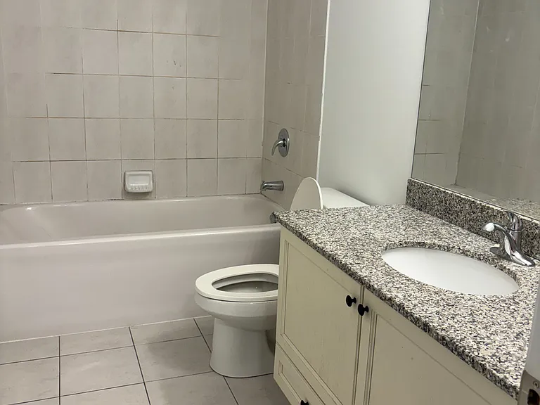 701 Sheppard Ave W #119 — Photo 5
