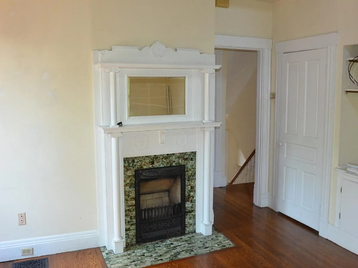 2 bed, 1300 sqft, $1,800 — Photo 2