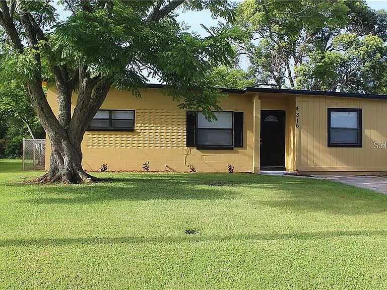 1st image of 4816 Deauville Dr