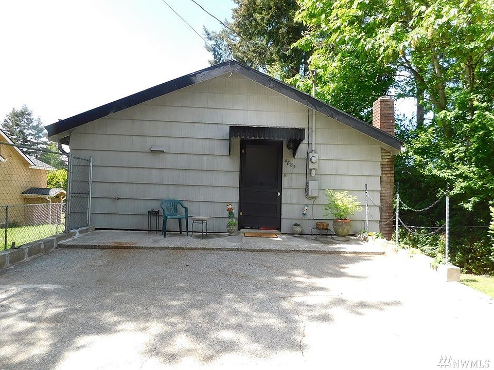 1st image of 4825 Bunker St NE