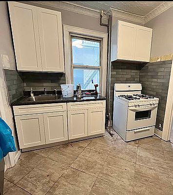 2nd image of 69 Beadel St APT 2R