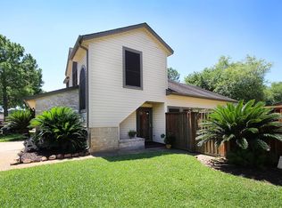 13851 Cantwell Dr, Houston, TX 77014