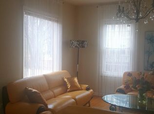 11 Lafayette Rd, Riverside, IL 60546