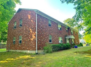 1 Skokorat St, Seymour, CT 06483