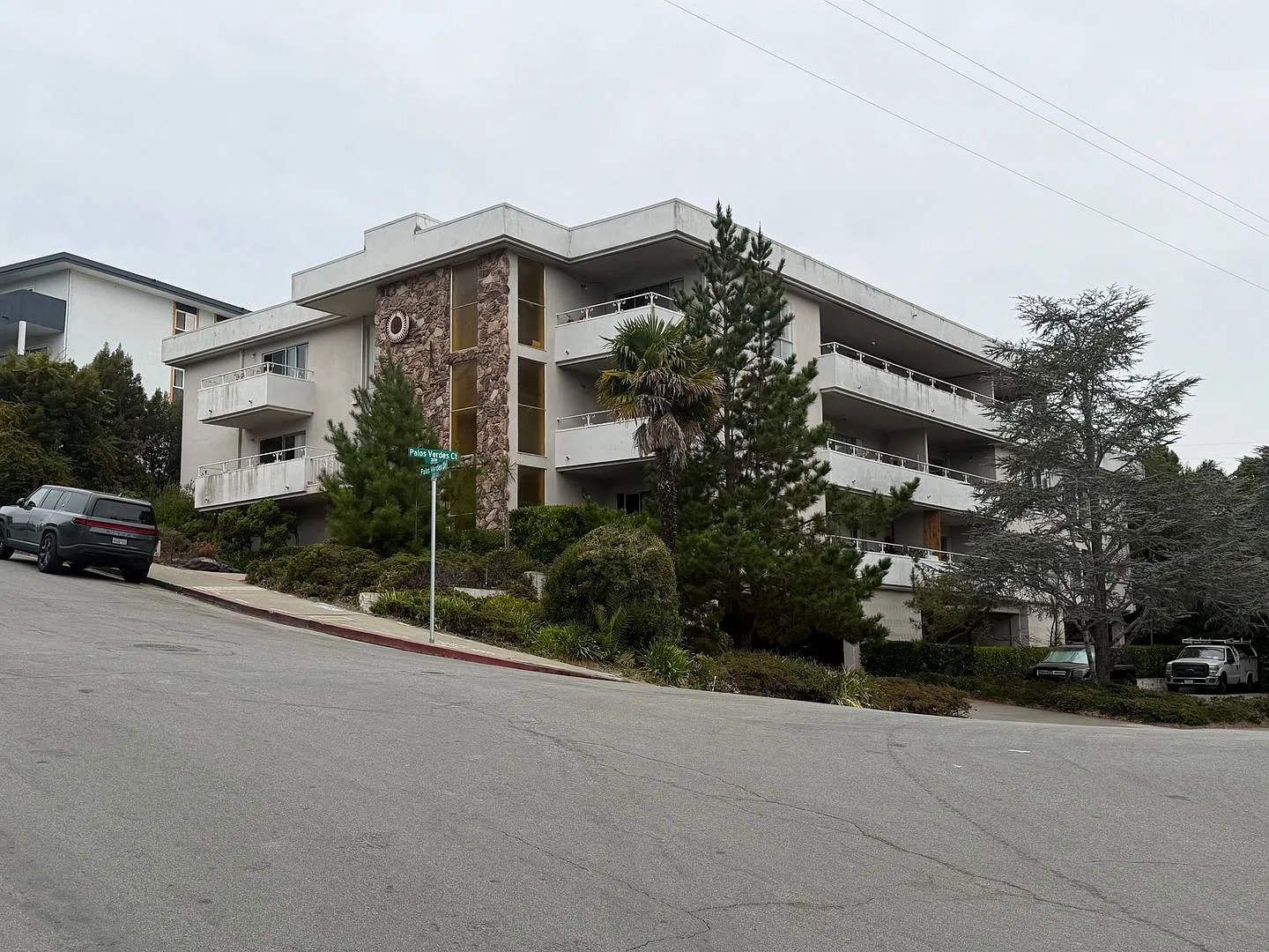 1320 Palos Verdes Drive (10) — Photo 3