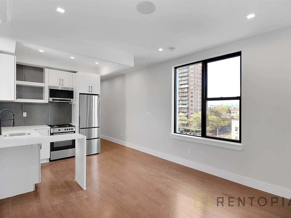 1st image of 90 Manhattan Ave #4E