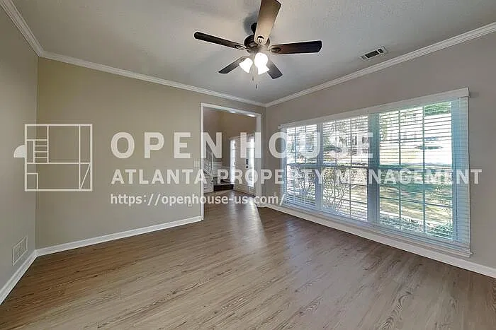 4 bed, 2.5 bath, 2512 sqft, $3,075 — Photo 4