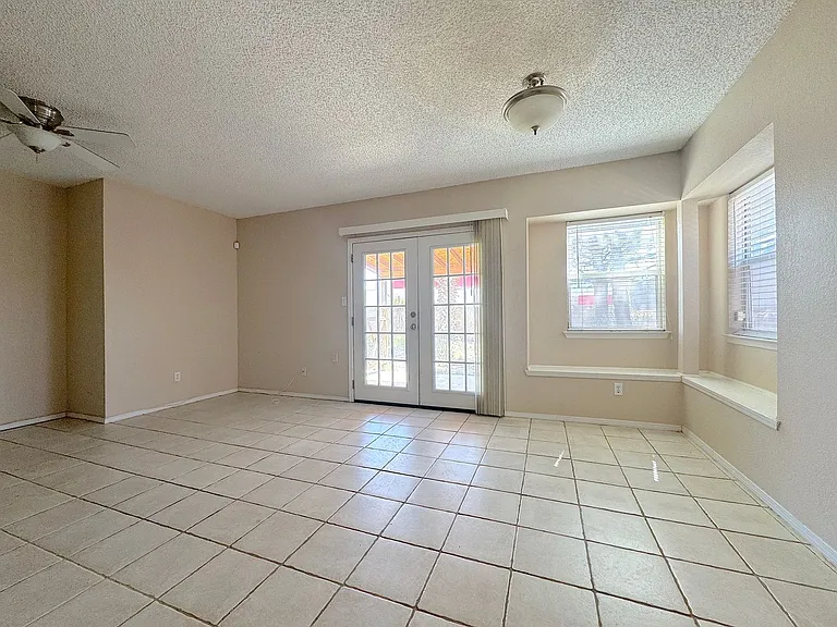 12348 Flora Alba Dr — Photo 5