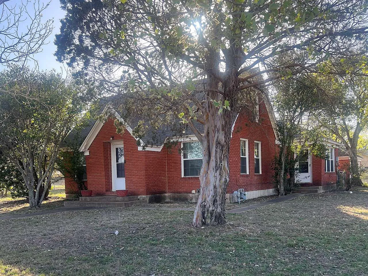 1205 Florence Rd — Photo 1