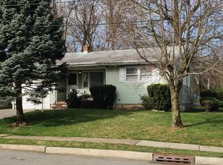 3 Byron Pl, Colonia, NJ 07067