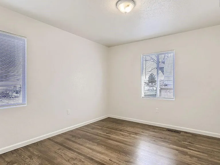 2610 W Bayaud Ave — Photo 4