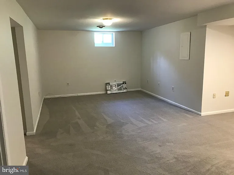 Mainsail Dr — Photo 22