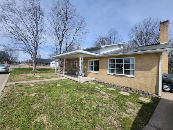 710 N Maple St, Sparta, IL 62286