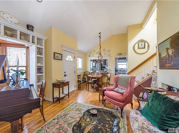 2nd image of 2976 Bayport Ct
