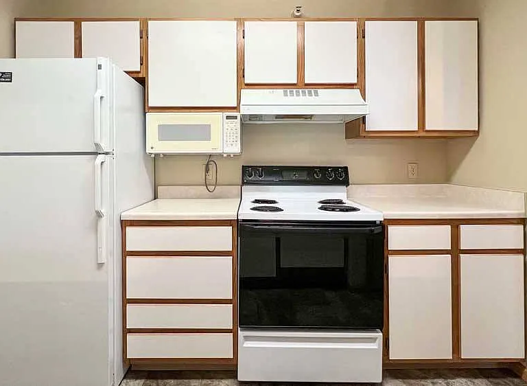 Everything you need is within reach in our galley-style kitchens with classic finishes, full-sized appliances, and easy-to-clean flooring.